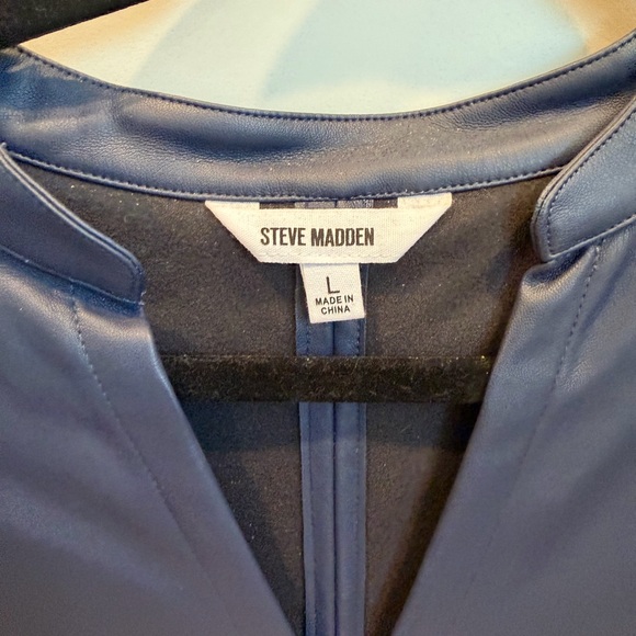 Steve Madden Faux leather top size L - Picture 2 of 4